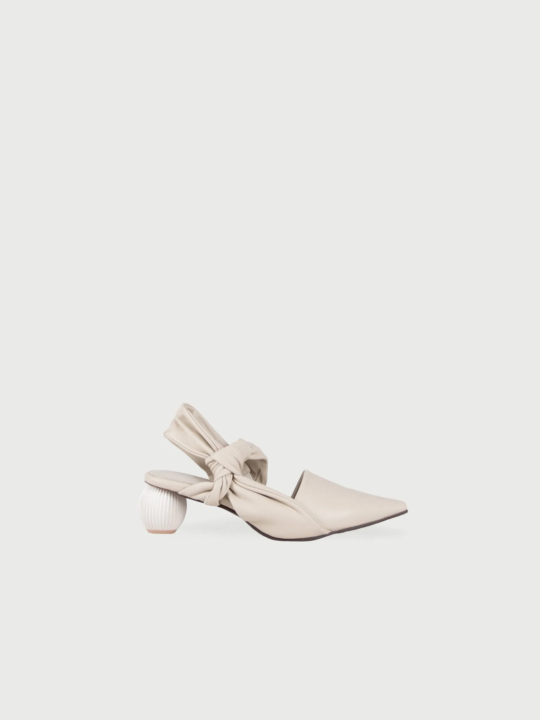 Lantern-Heel Knot Pumps
