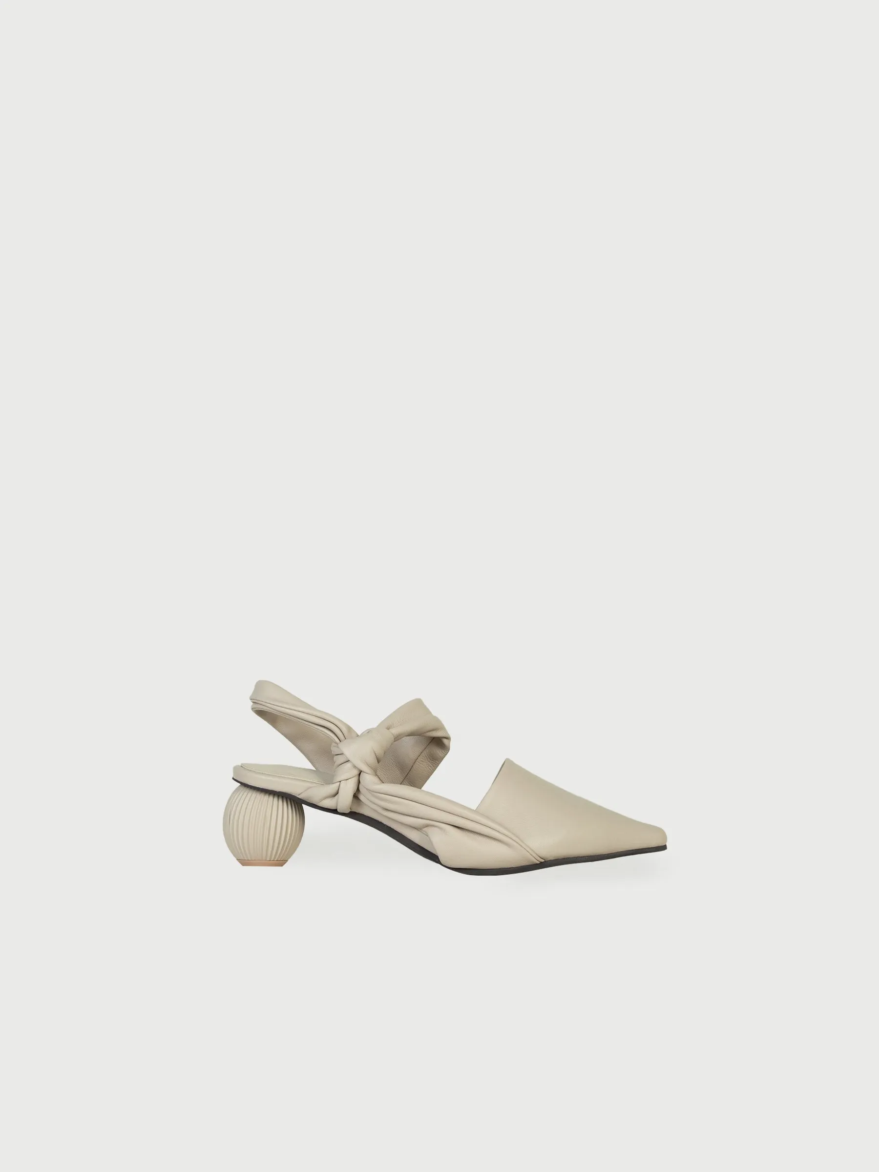 Lantern-Heel Knot Pumps