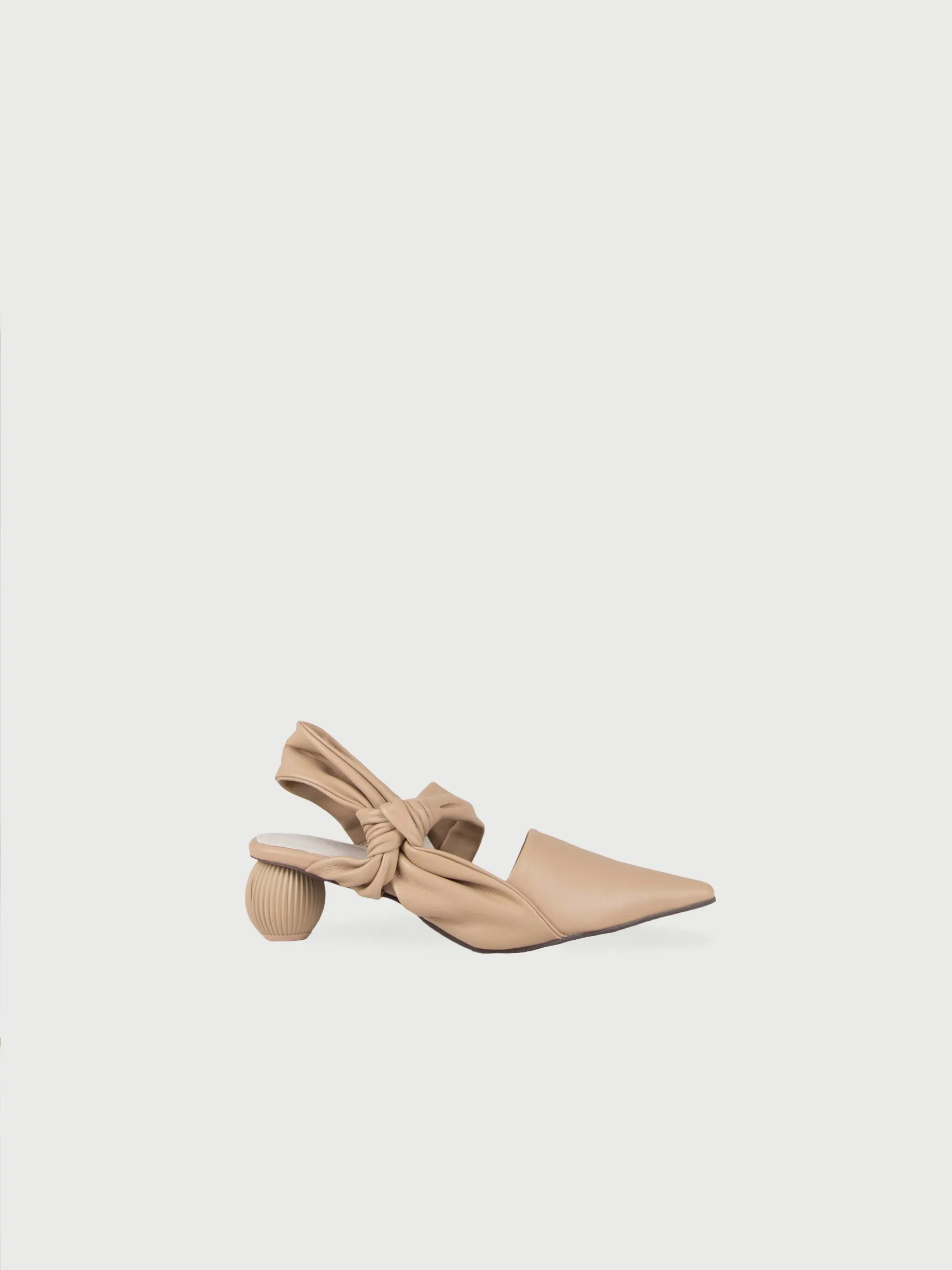 Lantern-Heel Knot Pumps